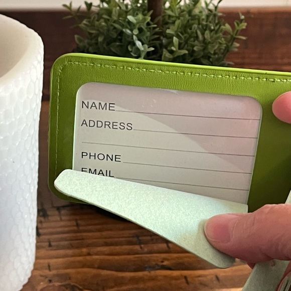 HAND PAINTED Custom Princess and Frog Luggage Tag! NWT - Picture 6 of 6